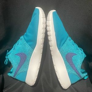 Nike Rosherrun Shoes